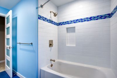 Color Schemes for Small Showers